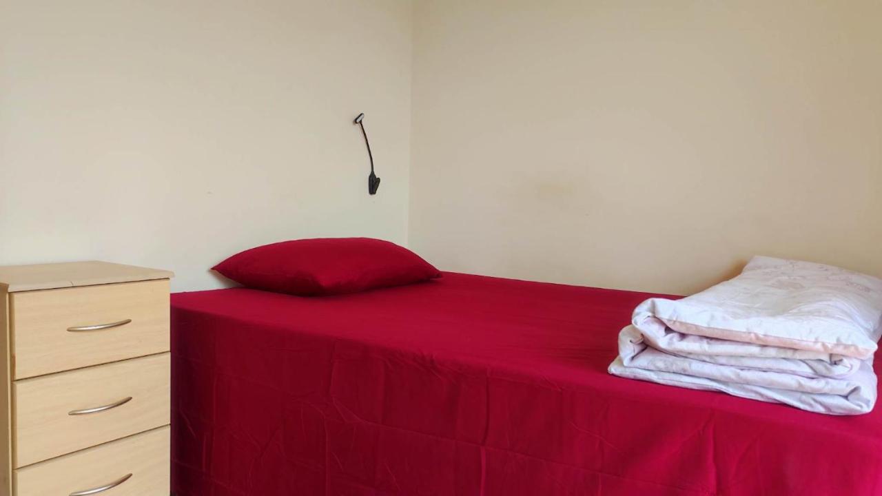 Budget-Friendly Self-Serve Lodging Galway Bagian luar foto