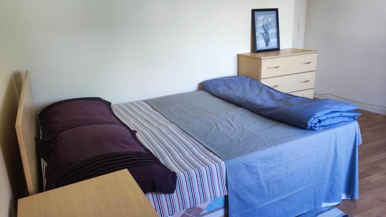 Budget-Friendly Self-Serve Lodging Galway Bagian luar foto